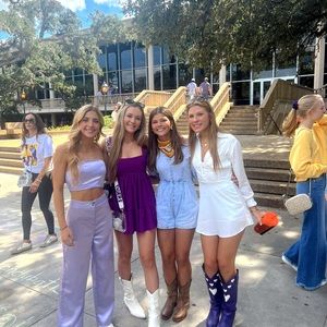 Meet your Posher, Home